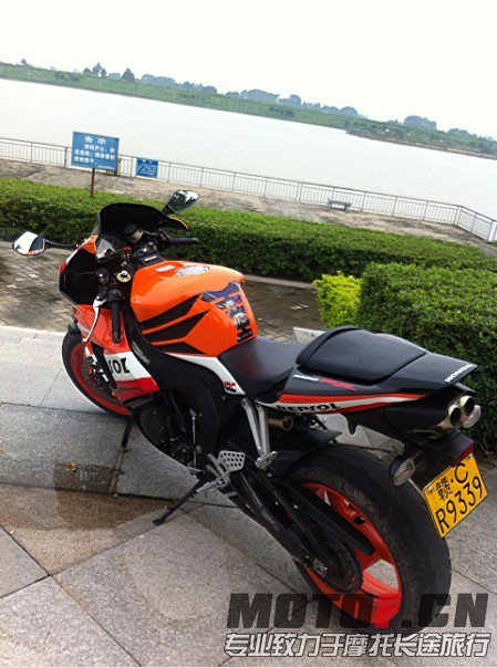 QQ图片20130524012352.jpg