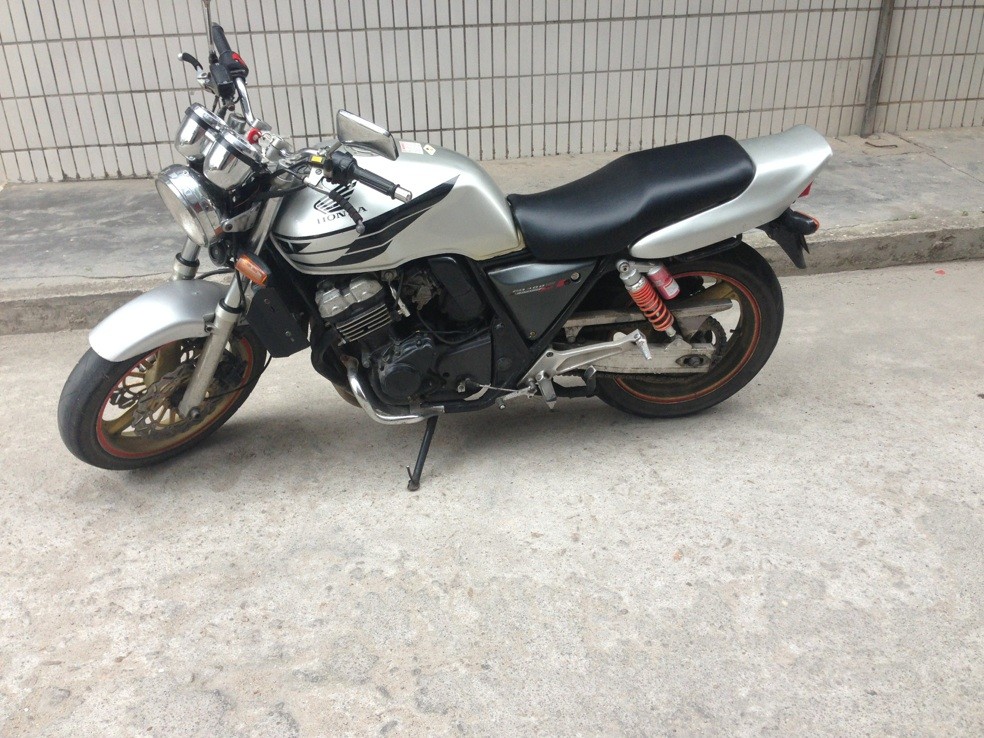 QQ图片20130524120922.jpg