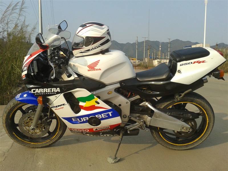 psbCAG91KP4.jpg