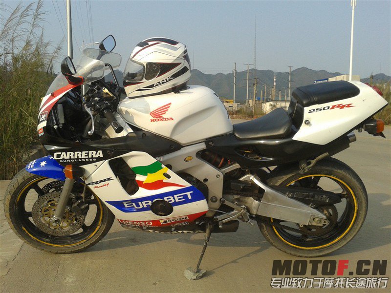 psbCAG91KP4.jpg