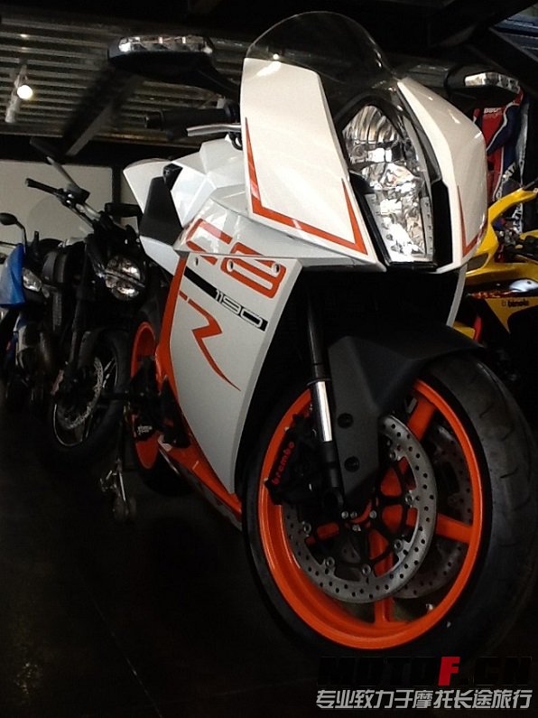 RC8 1.JPG