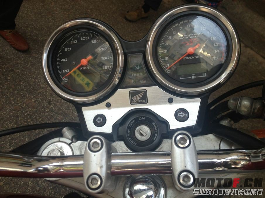 QQ图片20130613215431.jpg