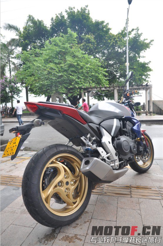 QQ图片20130615165713.jpg