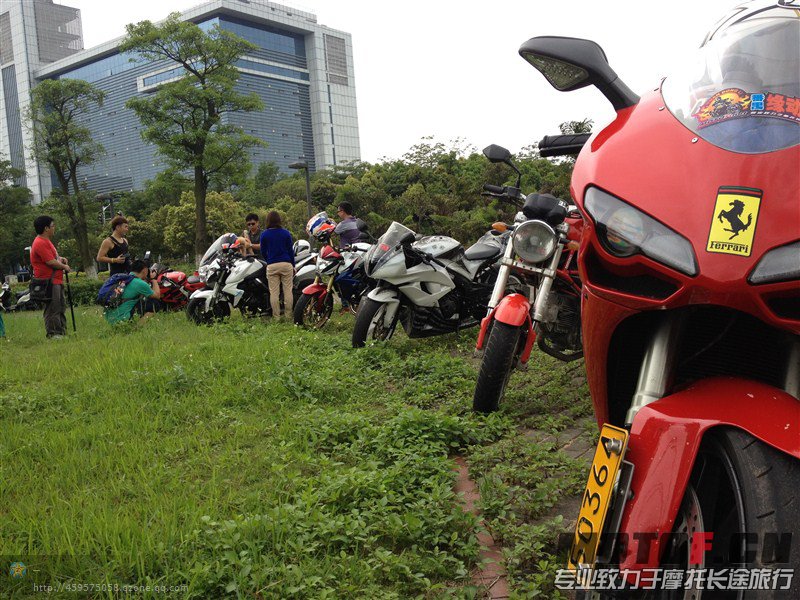 跟番禺缘动力车队在中心湖外拍聚会