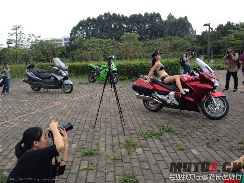 跟番禺缘动力车队在中心湖外拍聚会