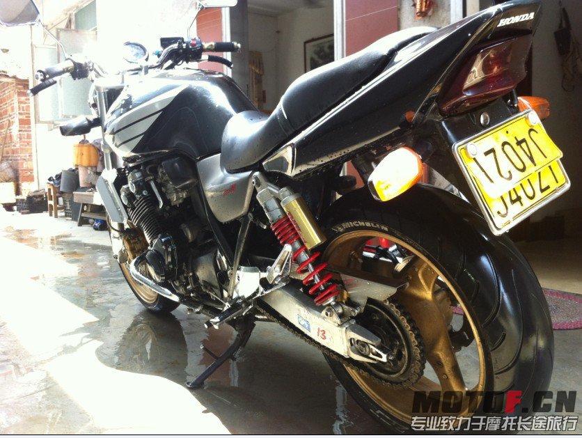 QQ图片20130615233752.jpg