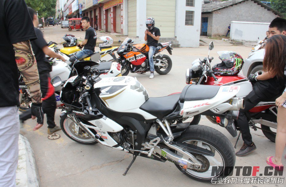 QQ图片20130617230449.jpg