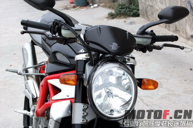 172056zkp58nkzp5z8hg8g_缩小大小.jpg