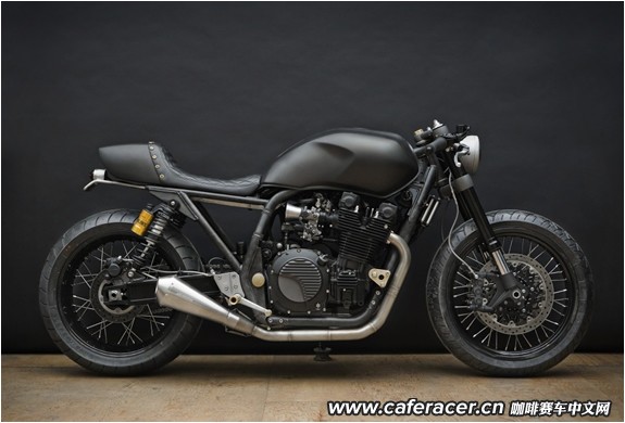 yamaha xjr 1300-custom motorcycles- (1).jpg