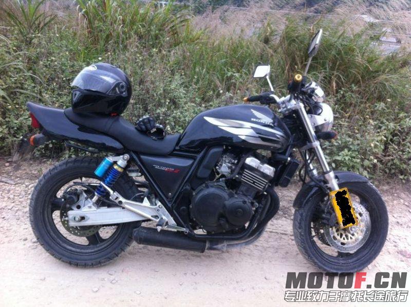 CB400