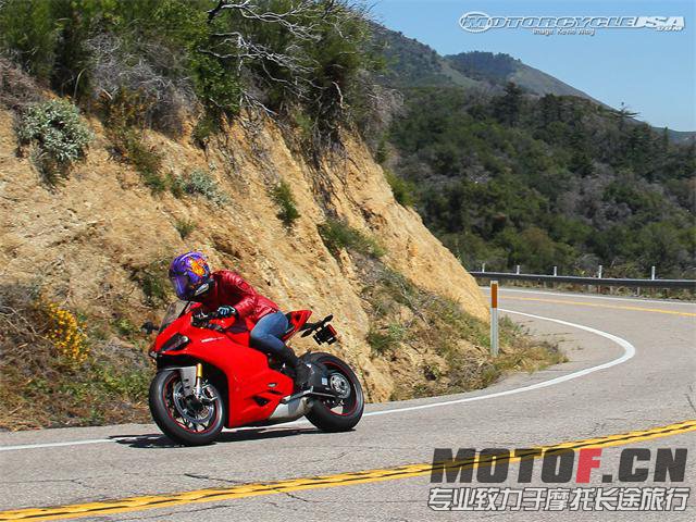 12_Ducati_1199_PanigaleS_2.jpg