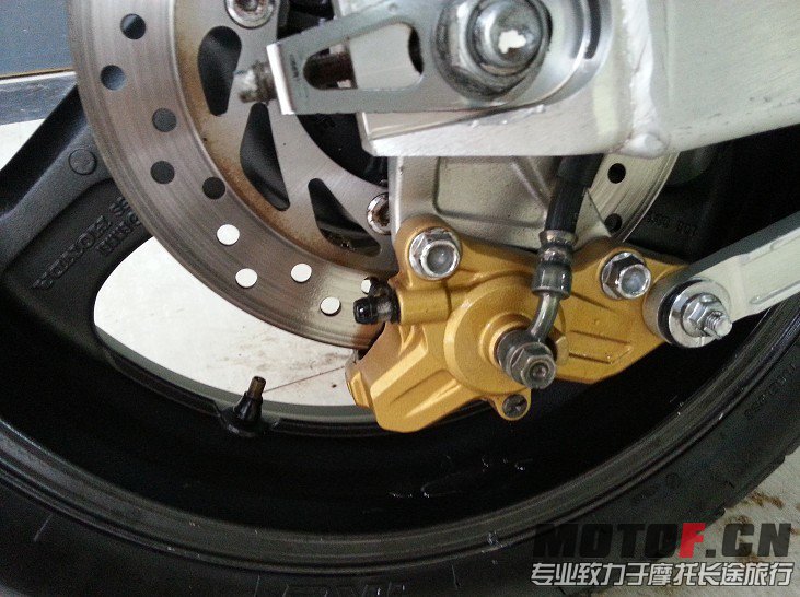 QQ图片20130622180624.jpg