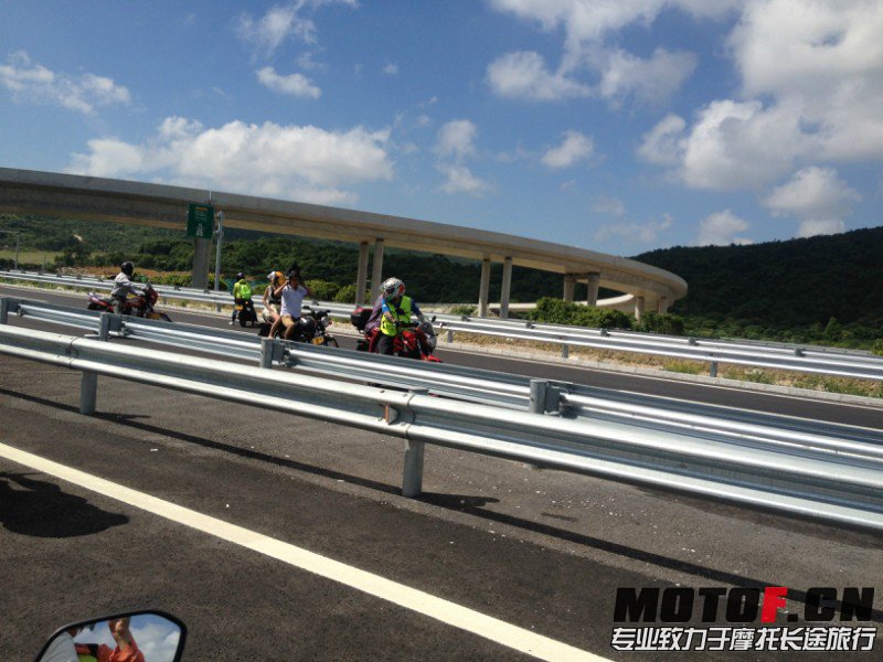 QQ图片20130701170936.jpg