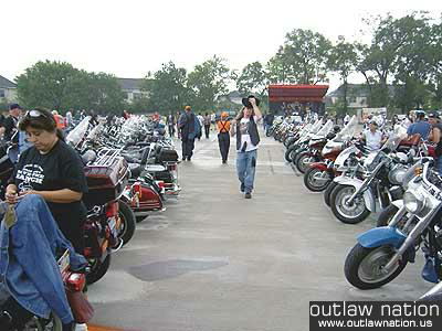 ride to save the ranch_看图王.jpg