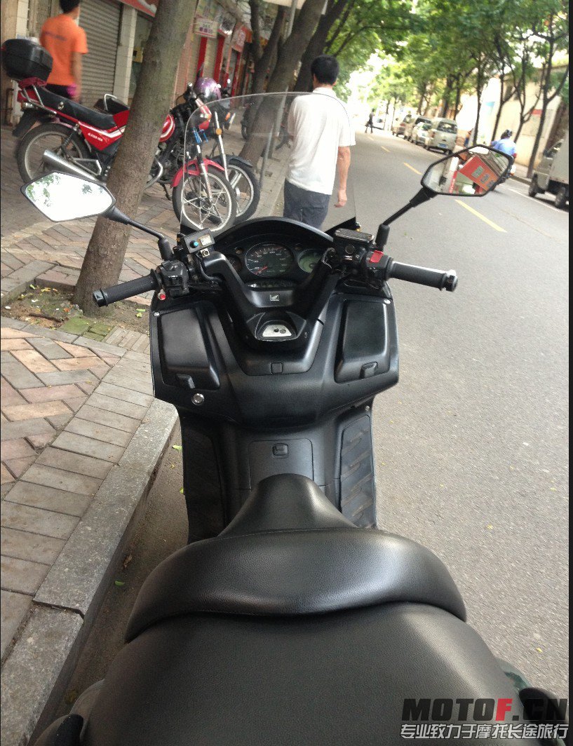 QQ图片20130620191845.jpg