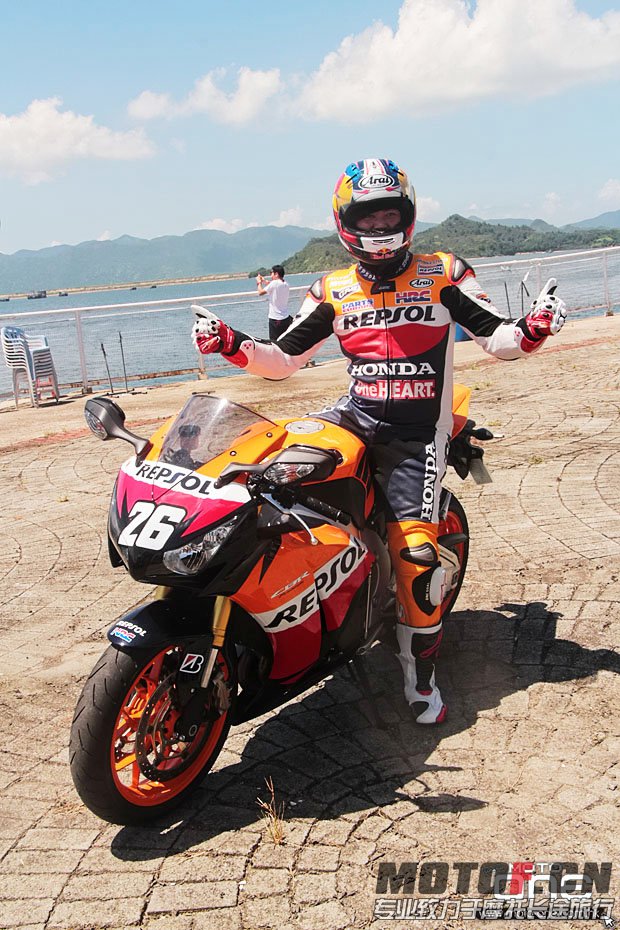 riding_with_friends5-42[1].jpg