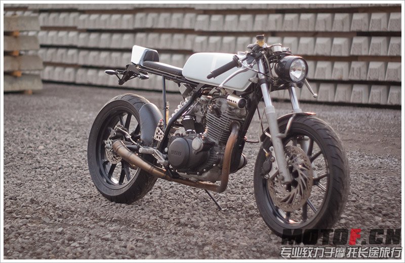 FirstNotion - Yamaha SR250-1.jpg