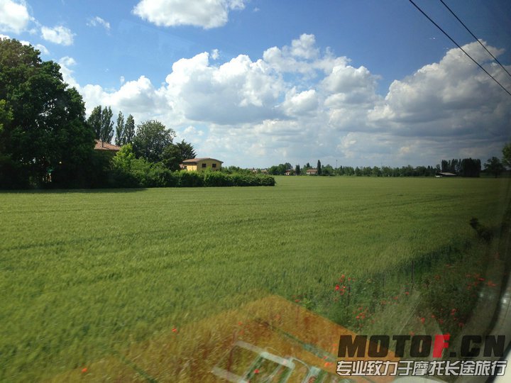 路边风景不错