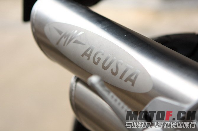 0905505atb4xg0ty2gq45w_缩小大小.jpg