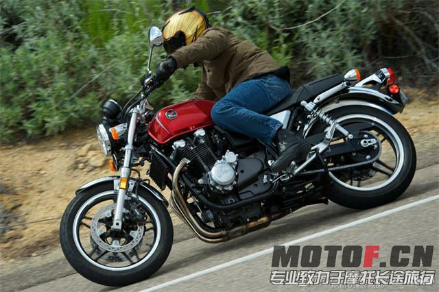 13_Honda_CB1100_8_看图王.jpg