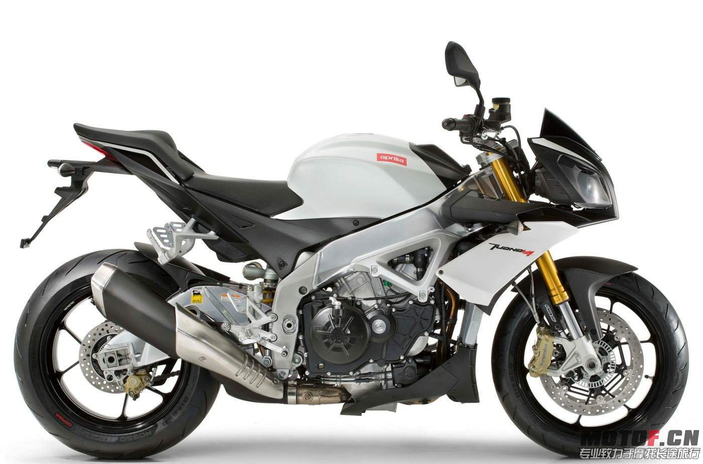 Aprilia Tuono V4R 14  4.jpg