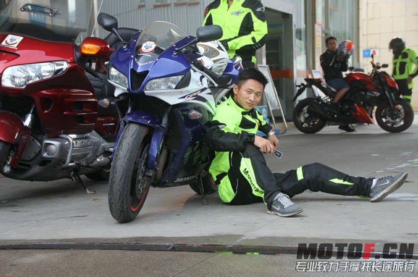 QQ图片20130803223239.jpg