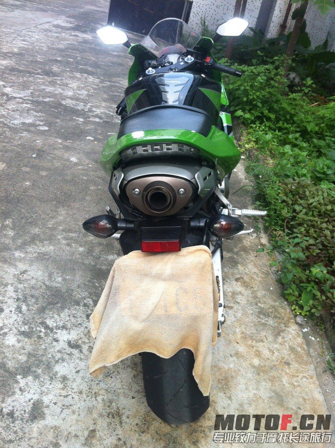 后.jpg