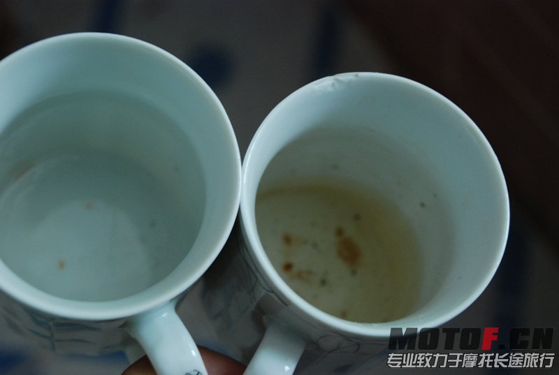 水杯就这样，没洗过