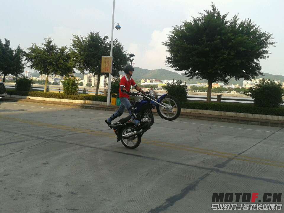 菜鸟技术！多多指点！