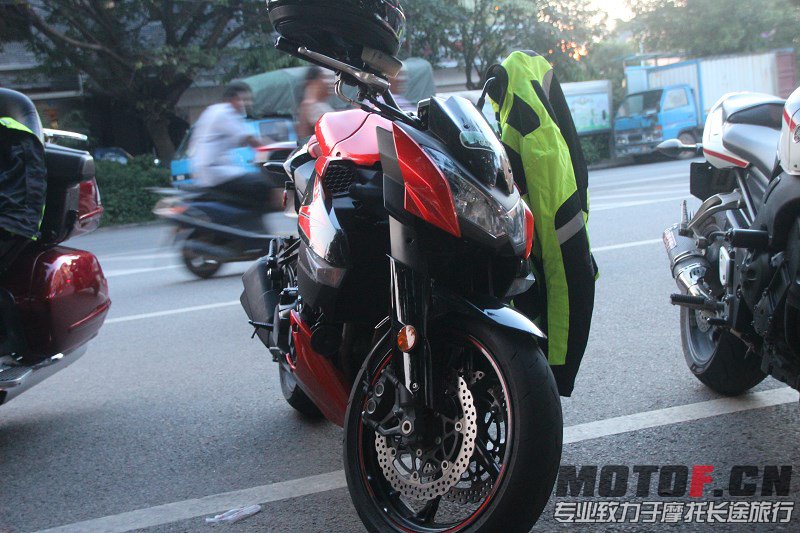 psbCA7WU287.jpg