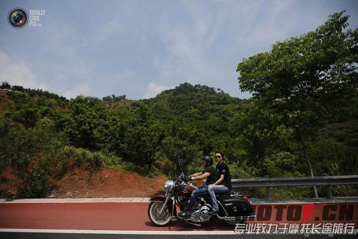 auto-02F[1].jpg