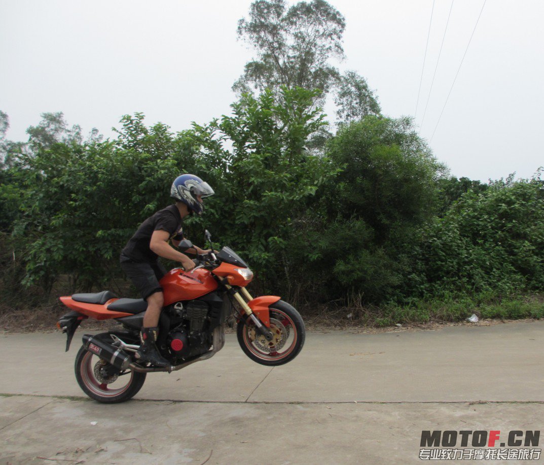 QQ图片20130822224204.jpg
