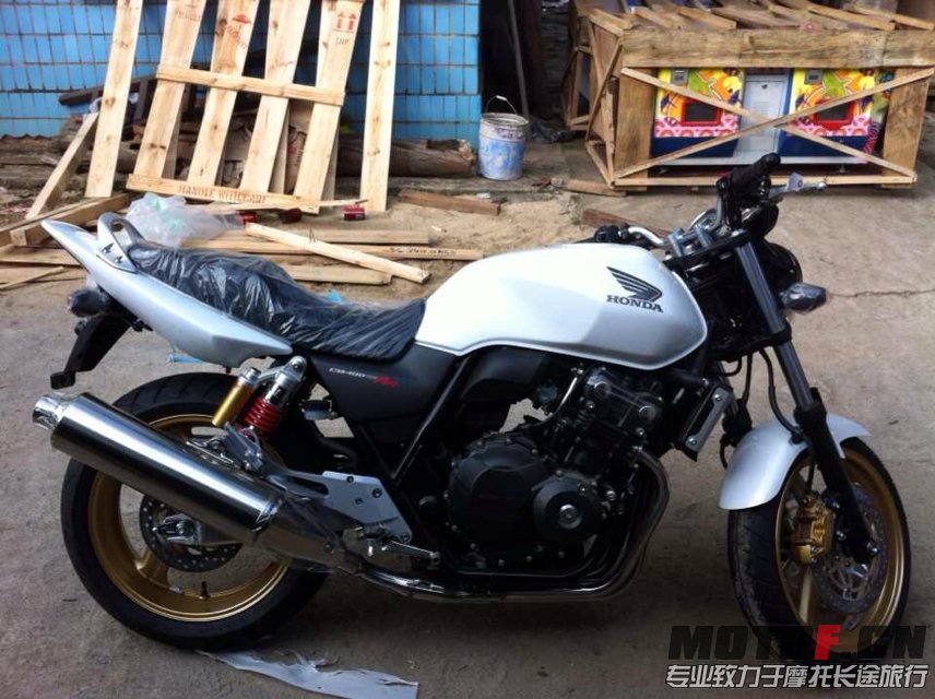 2013全新CB400.jpg