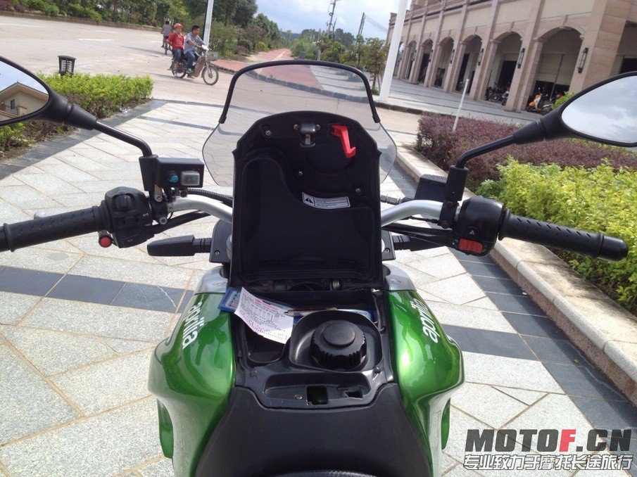QQ图片20130818173931.jpg