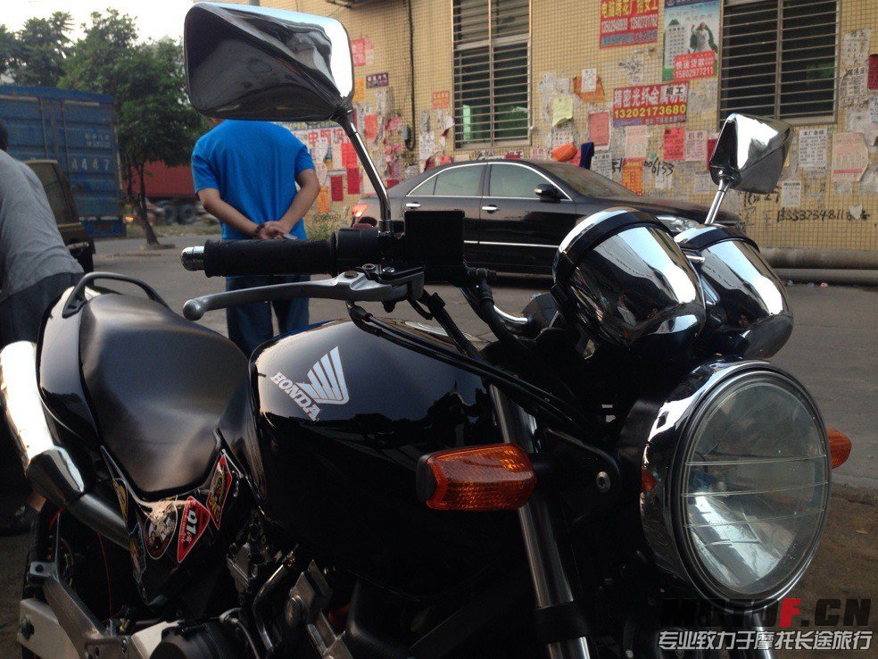 QQ图片20130911215843.jpg