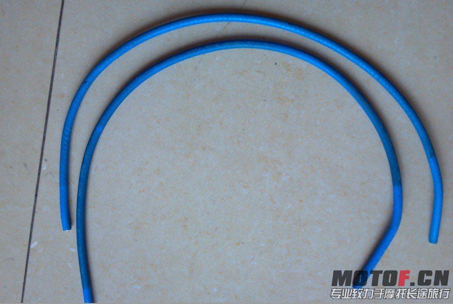 NGK R9碳心点火线   110元