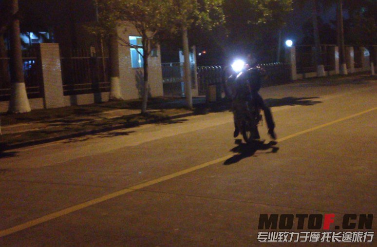 嘉陵也疯狂。
