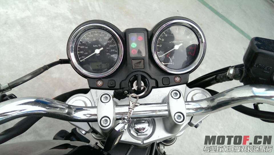 QQ图片20130921092300.jpg