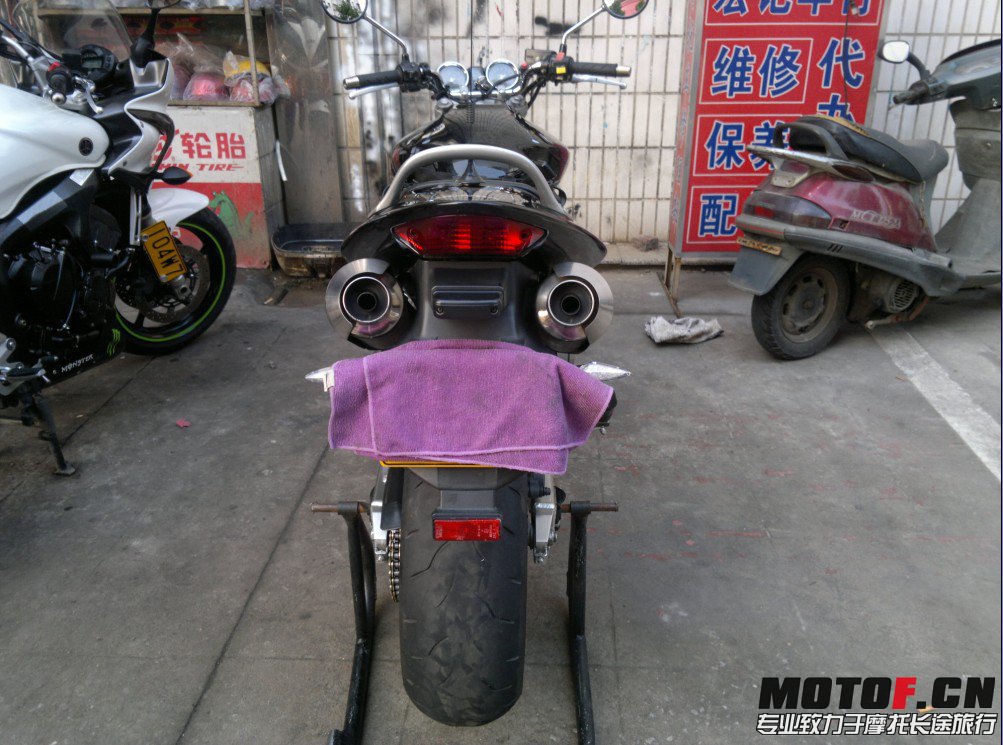 200341r6wmwsuywousm06p.jpg