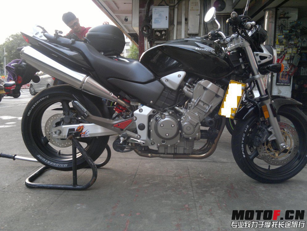 200511dmcyzsczv3kfmo2b.jpg