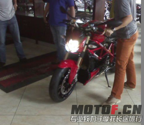 QQ图片20130927231527.jpg