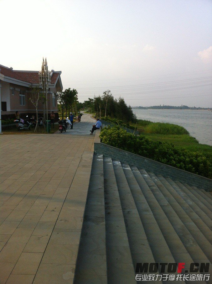QQ图片20130928001109.jpg