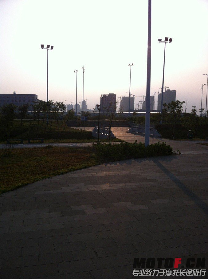 QQ图片20130928001120.jpg