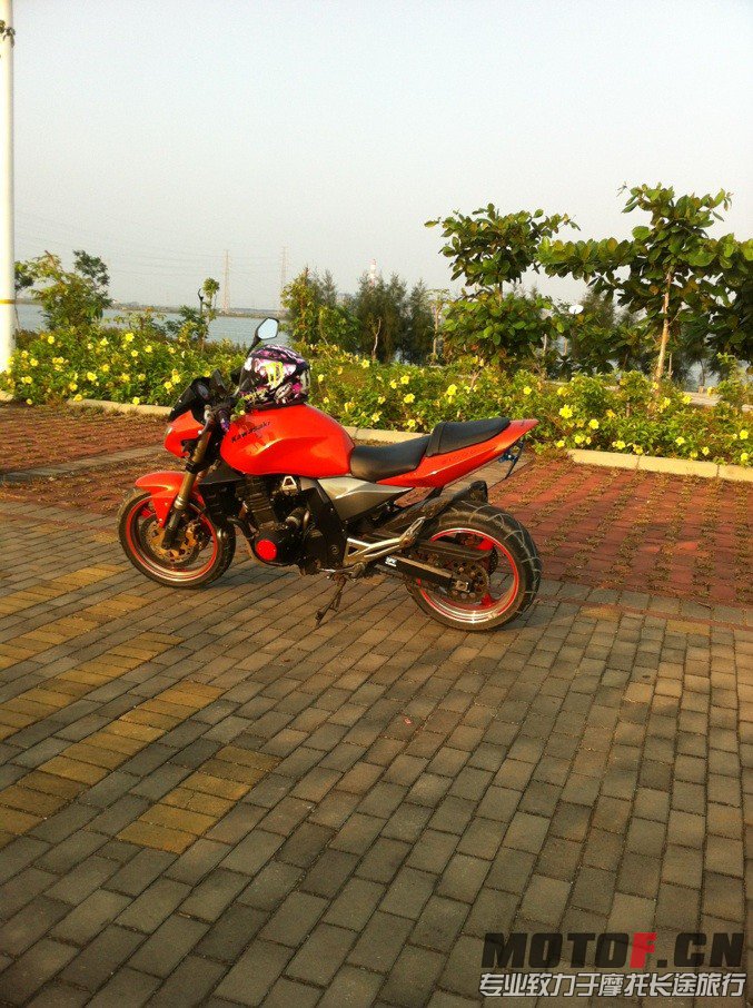 QQ图片20130928001128.jpg