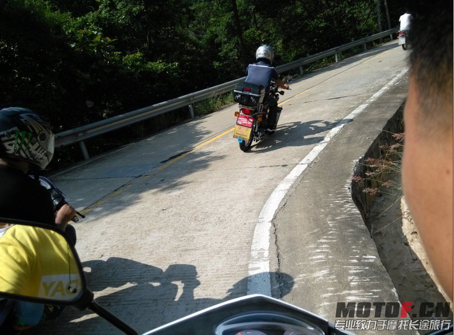 09.jpg