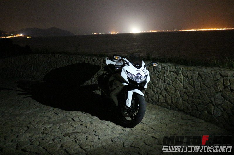 杨梅坑夜晚吹海风