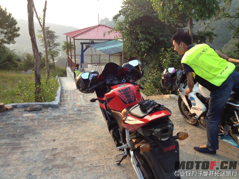 QQ图片20131008131823.jpg
