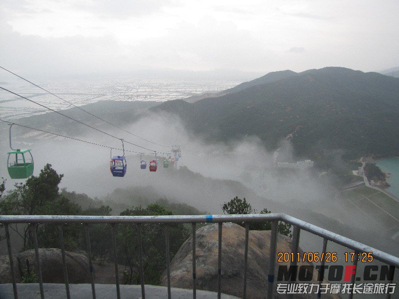 云遮雾绕财神山.jpg