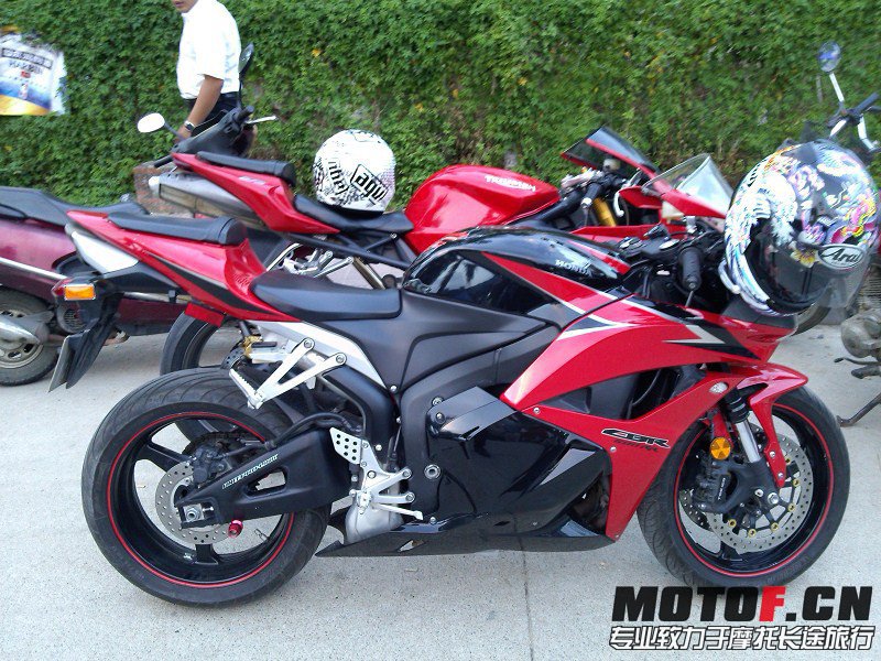 203800s9r9xez5elz18zk5.jpg