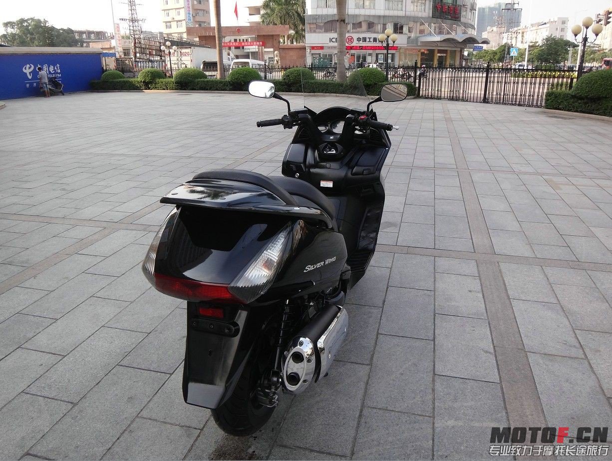 QQ图片20131014011719.jpg